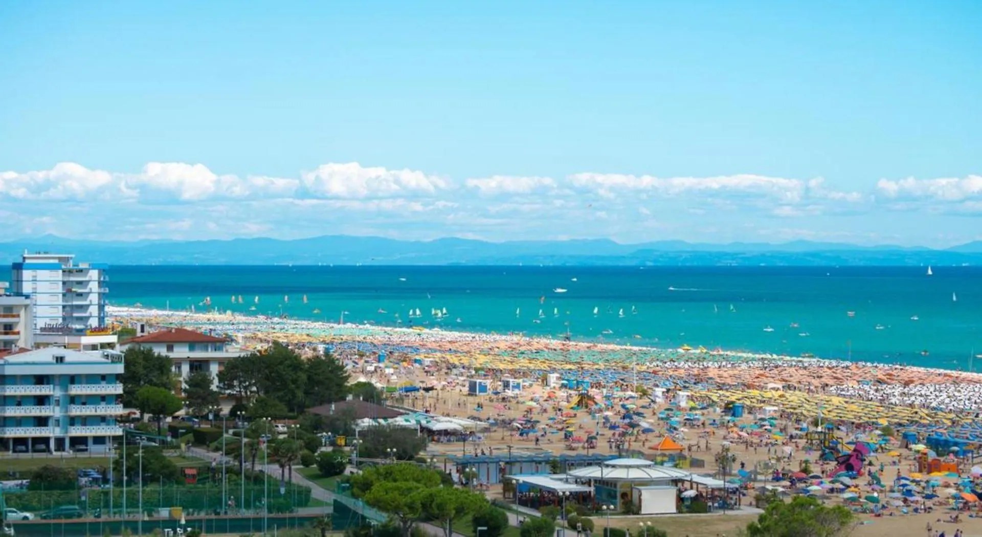 Two-Bedroom Flat With Balcony And Private Garden - By Beahost Rentals Bibione 0*,