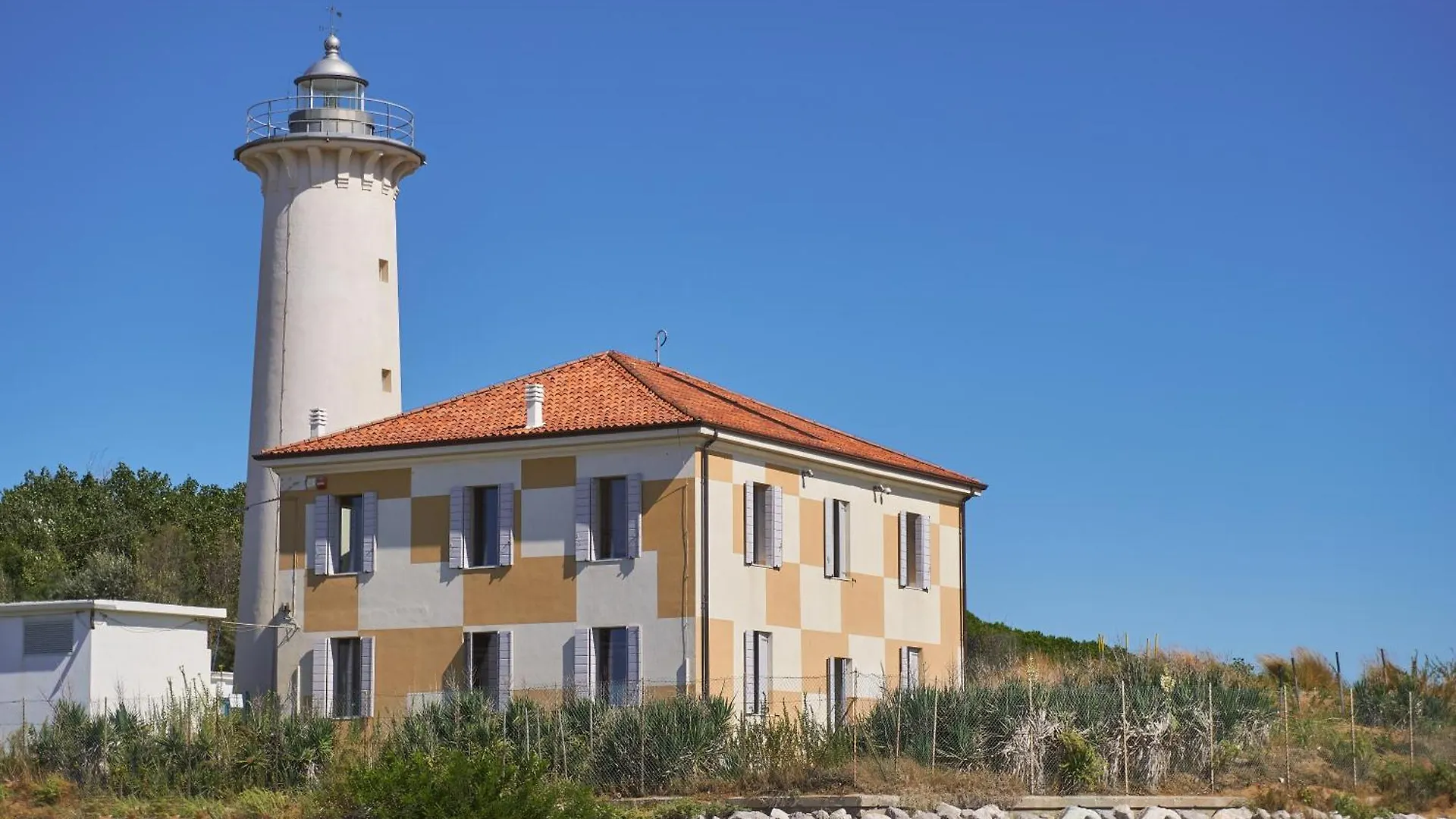 Two-Bedroom Flat With Balcony And Private Garden - By Beahost Rentals Bibione 0*,  Italy