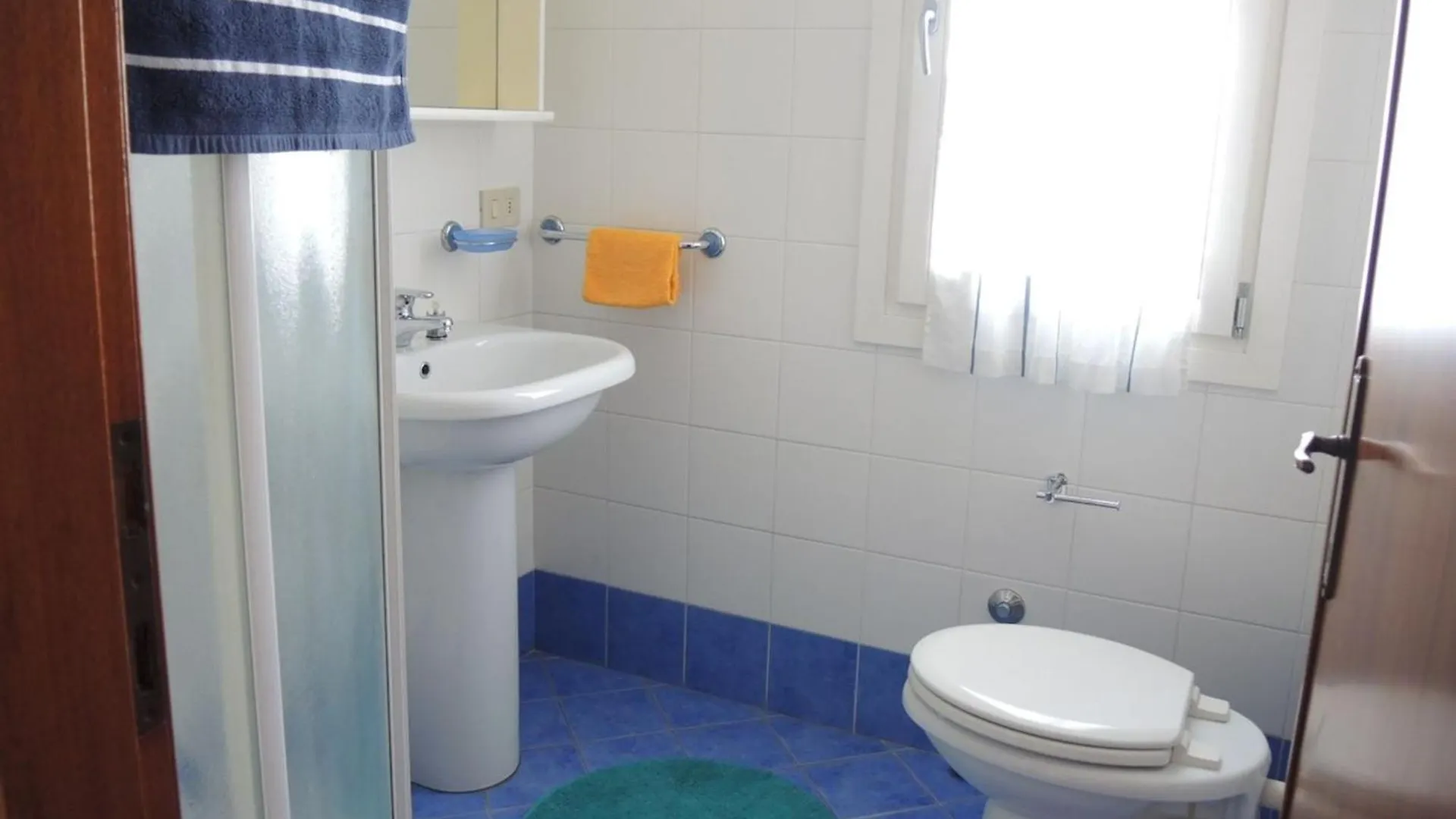Two-Bedroom Flat With Balcony And Private Garden - By Beahost Rentals Bibione Apartment